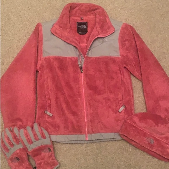 3pc North Face fleece, hat & gloves - Picture 1 of 5